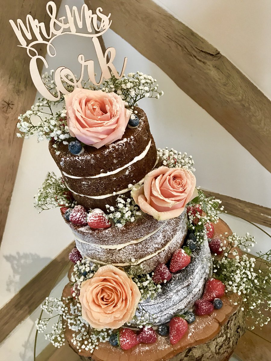 spongeworksuk's tweet photo. A delicious chocolate, zinger and passion wedding cake with beautiful flowers by @rosieorr at @CainManor #weddingcake #wedding #spongeworks #nakedcake https://t.co/Vtgcf1hV75