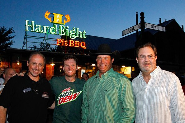 scootergierisch's tweet photo. #JrNation best of luck @DaleJr #Appreci88ion #RoanokeTx #MayorG #Hard8BBQ https://t.co/e2oHH5CAOU