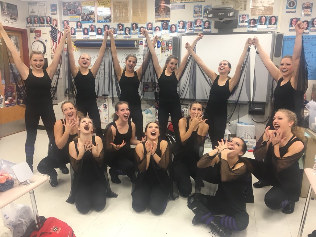 GrantDanceTeam's tweet photo. Round 2 #Witches #Sistaaas #WeFly https://t.co/25Qm5Flfnr