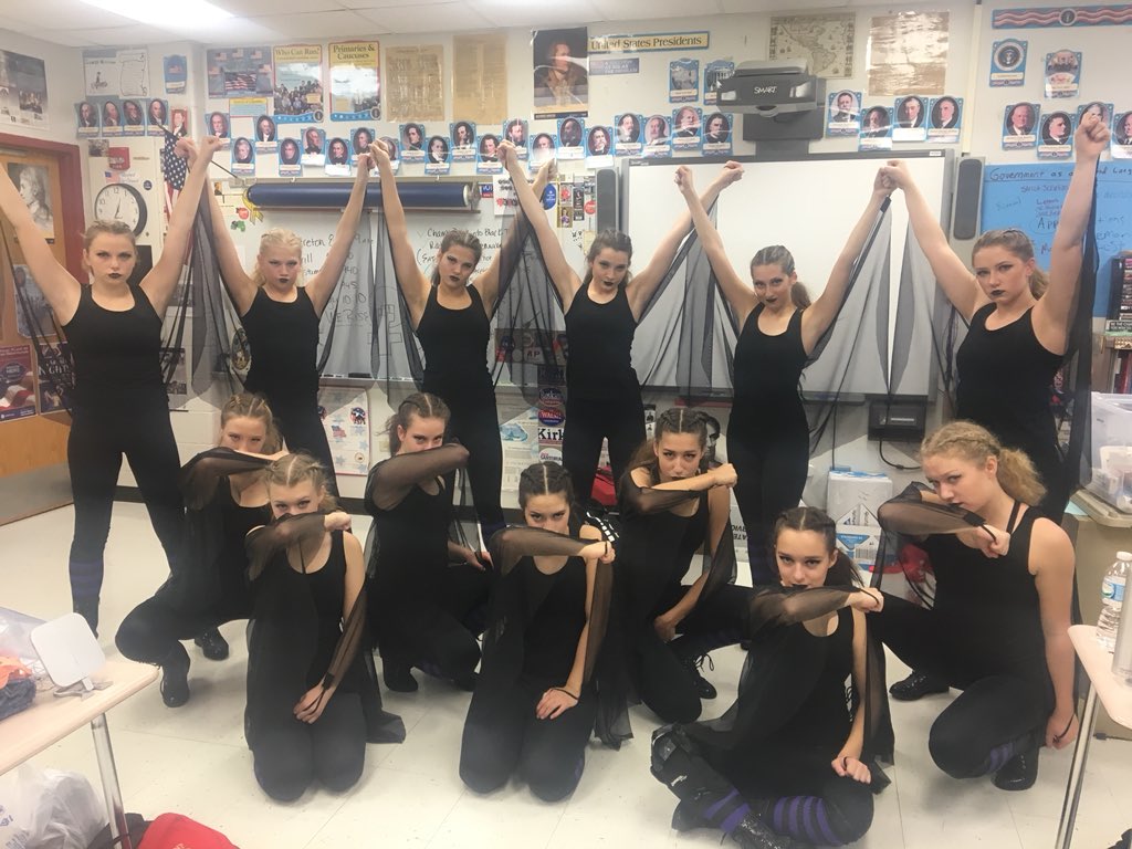 GrantDanceTeam's tweet photo. Round 2 #Witches #Sistaaas #WeFly https://t.co/25Qm5Flfnr