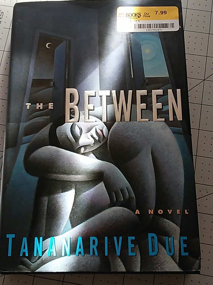 ComBFit's tweet photo. Treasure found at Half Priced Books today @TananariveDue @divaarden Has been a while. Also found one if #LABanks #werewolfseries #BookJunkieHeaven https://t.co/pr32GY2BQ8
