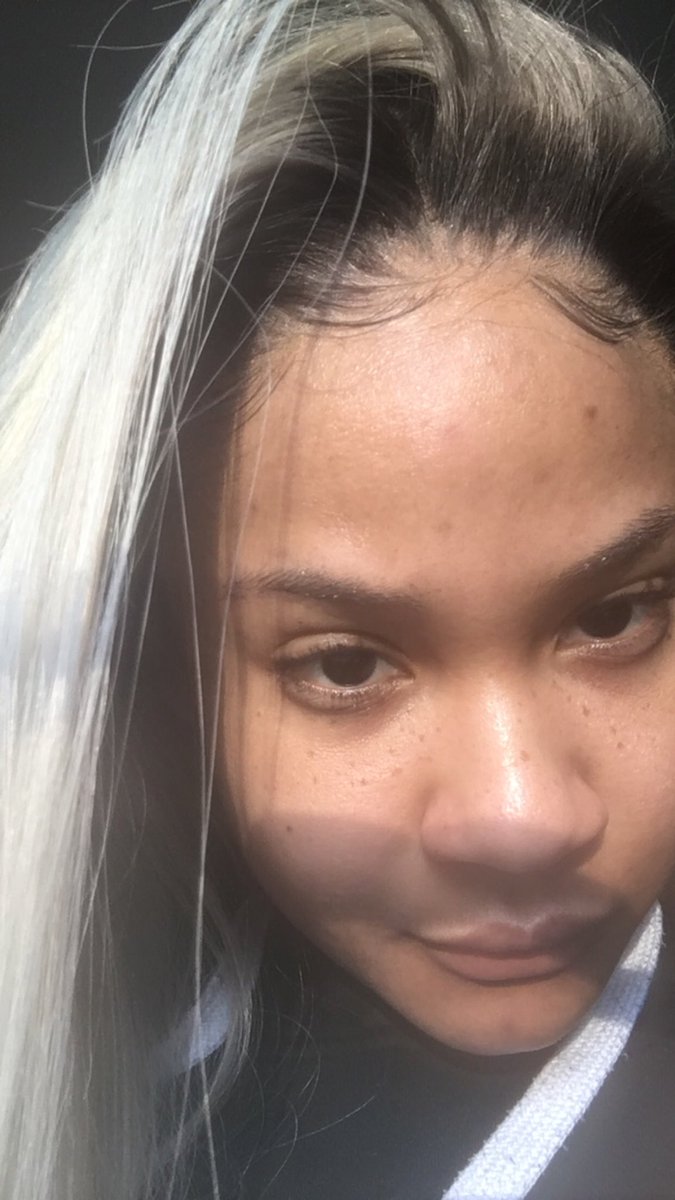 witchycleo's tweet photo. This is really “what lace” but y’all don’t know nothing bout that. https://t.co/zSEuW0tDe0