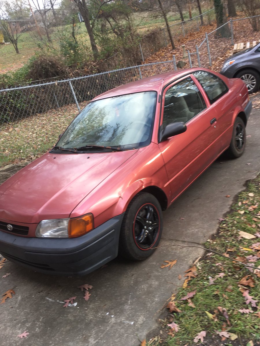 DDCustomMods's tweet photo. Lookie here #Dragonites..
#projectPOS has a brother. A year newer and an auto ๐คข. Time to start #stripping for parts ๐๐๐ https://t.co/YmmKJlaZXY