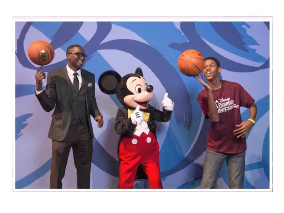 lionell_wright's tweet photo. Thank you for inspiring us to dream big Micky!! โค๏ธ๐๐๐ผ#HappyBirthdayMickey #DDA2015 https://t.co/iy9CUJusbG
