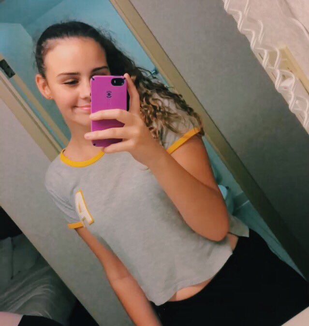 yuckhaley's tweet photo. bisexual &amp; pretty damn proud of it :) #LGBTPROUD https://t.co/36tsXSfJUw