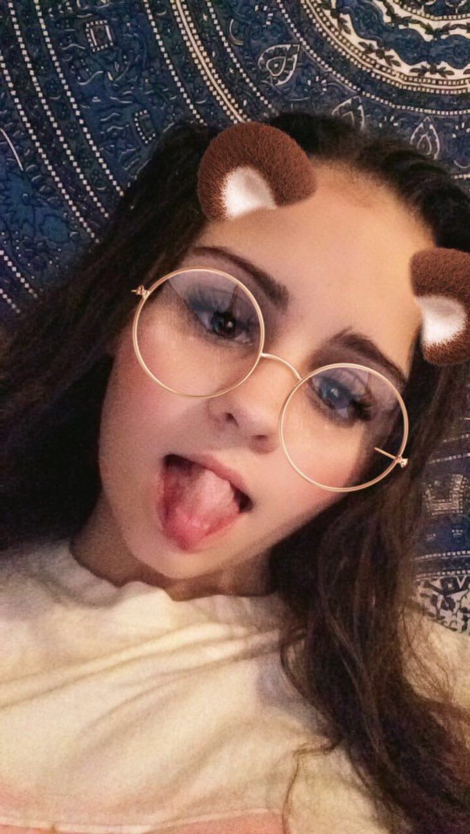 yuckhaley's tweet photo. bisexual &amp; pretty damn proud of it :) #LGBTPROUD https://t.co/36tsXSfJUw