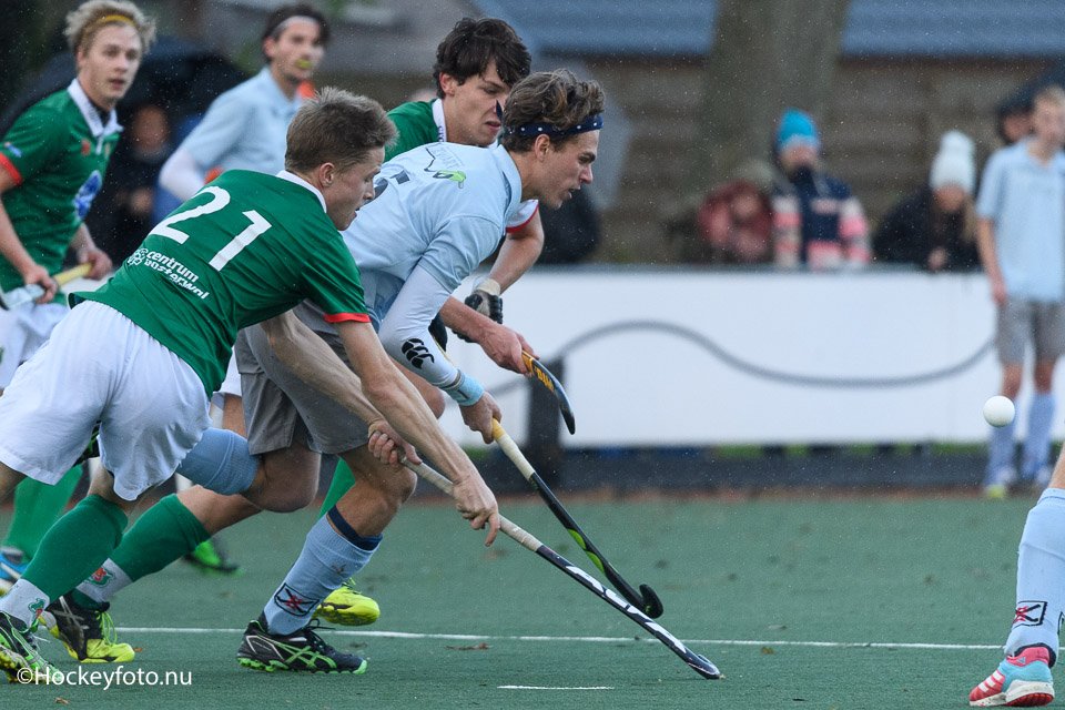 De heren van @Xenioshockey en <a href="/HCAlkmaar/">Alkmaarsche MHC</a> gingen lange tijd gelijk op in een uiterst spannende strijd! Shoot-outs lieten de punten in Alkmaar vallen. Nu te zien op <a href="/HockeyfotoNU/">Hockeyfoto.nu</a> bit.ly/2j8isGj