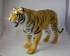 TribuTextil's tweet photo. Kiyoshi Mino (USA) es un artista  en fieltro agujado. Trabaja figuras de animales 3D y estará este 22/10 en Inacap Apoquindo contando de su trabajo. Entrada liberada, inscríbete en tributextil@gmail.com Organiza @TribuTextil https://t.co/cdGJHSpYGQ