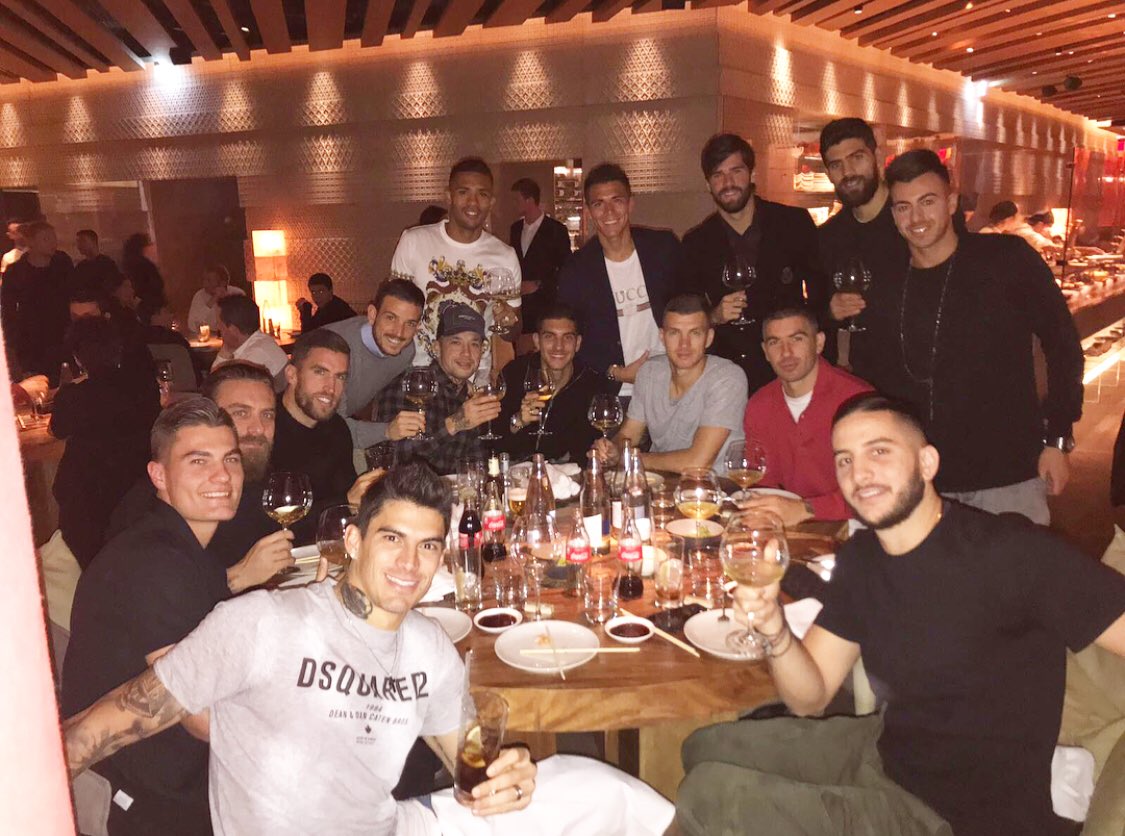Cena di squadra! 💛❤️ #asroma