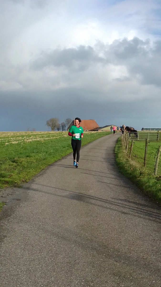 ElskeDamstra's tweet photo. Lopen voor Morra Kikarrun @hemelum Toporganistie voor het goede doel. #Douwe Attema en speaker Paul Clement van #AVHORROR. @CDASWF nr26 https://t.co/nOSwYczRxF