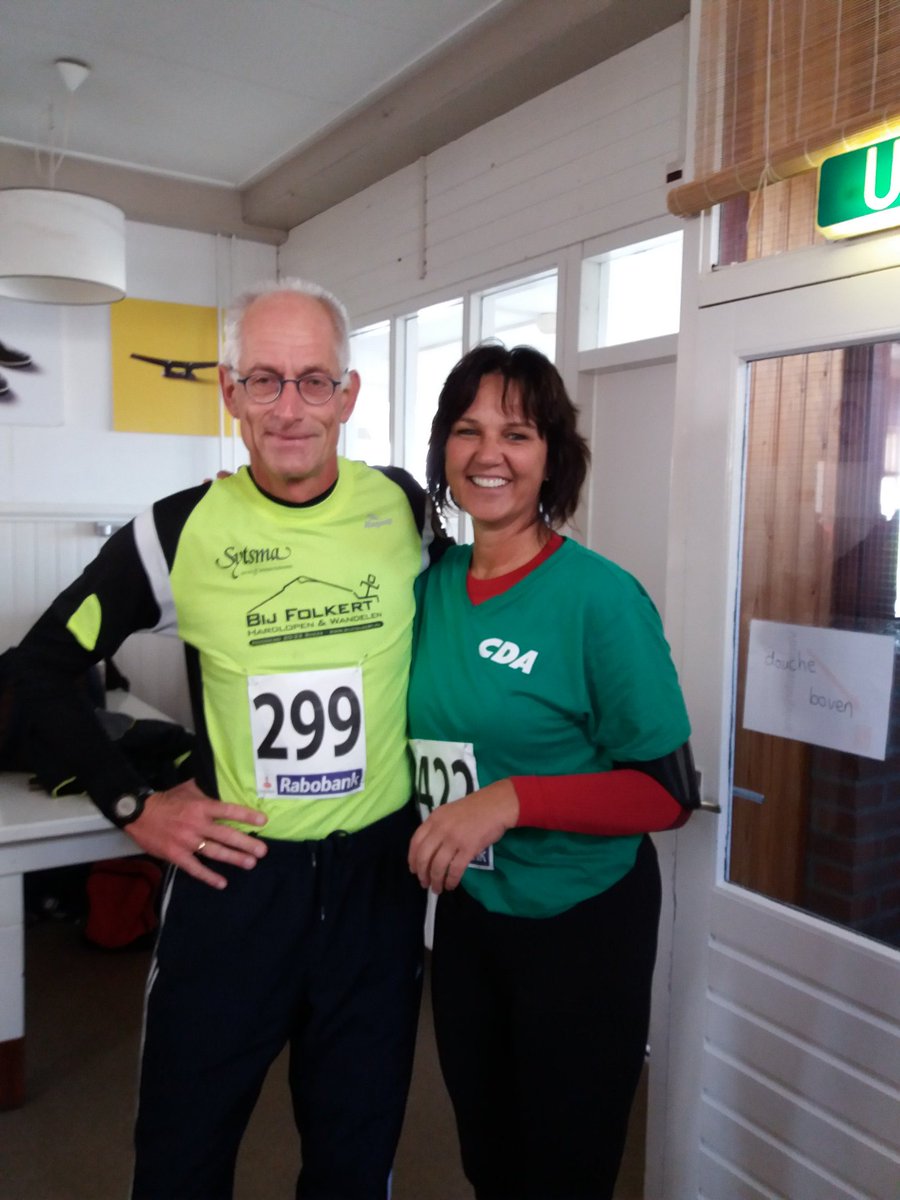 ElskeDamstra's tweet photo. Lopen voor Morra Kikarrun @hemelum Toporganistie voor het goede doel. #Douwe Attema en speaker Paul Clement van #AVHORROR. @CDASWF nr26 https://t.co/nOSwYczRxF