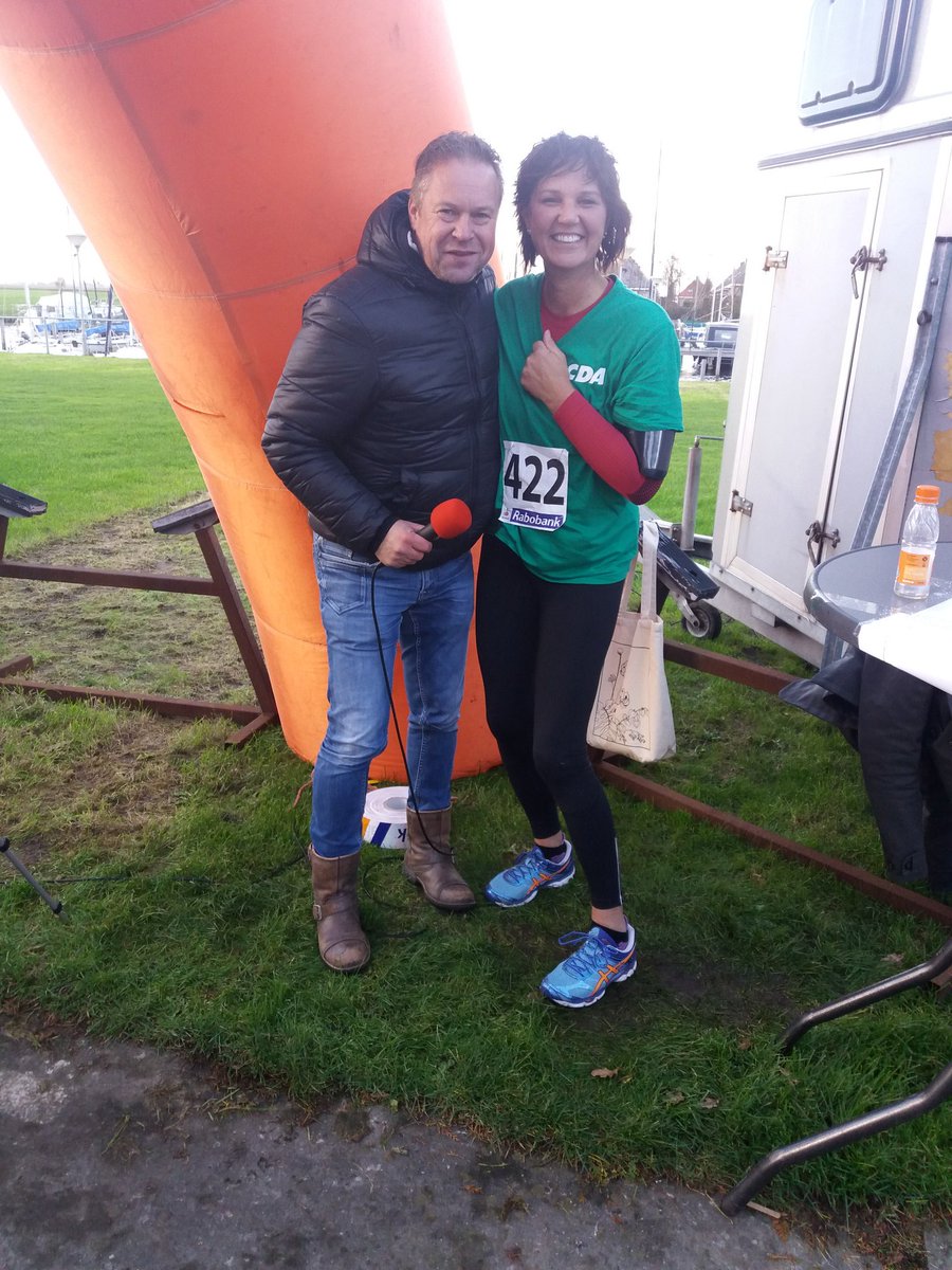 ElskeDamstra's tweet photo. Lopen voor Morra Kikarrun @hemelum Toporganistie voor het goede doel. #Douwe Attema en speaker Paul Clement van #AVHORROR. @CDASWF nr26 https://t.co/nOSwYczRxF