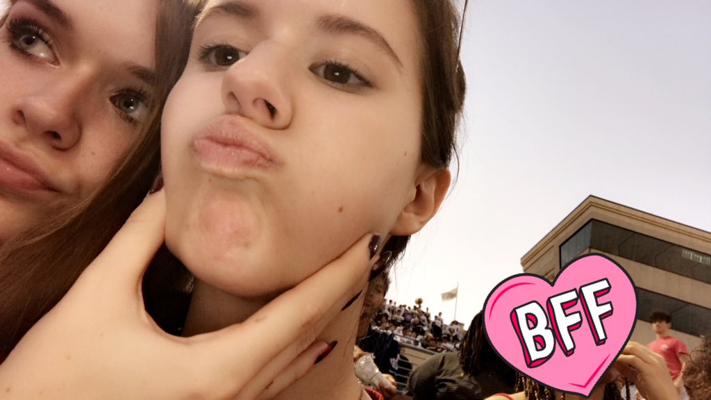 laurenparkk_'s tweet photo. Don't know what I'd do without my best friend. 16 years of life &amp; I feel blessed to have been a part of most. Happy birthday Marguerite-a💗 https://t.co/LVW4ySOqKe