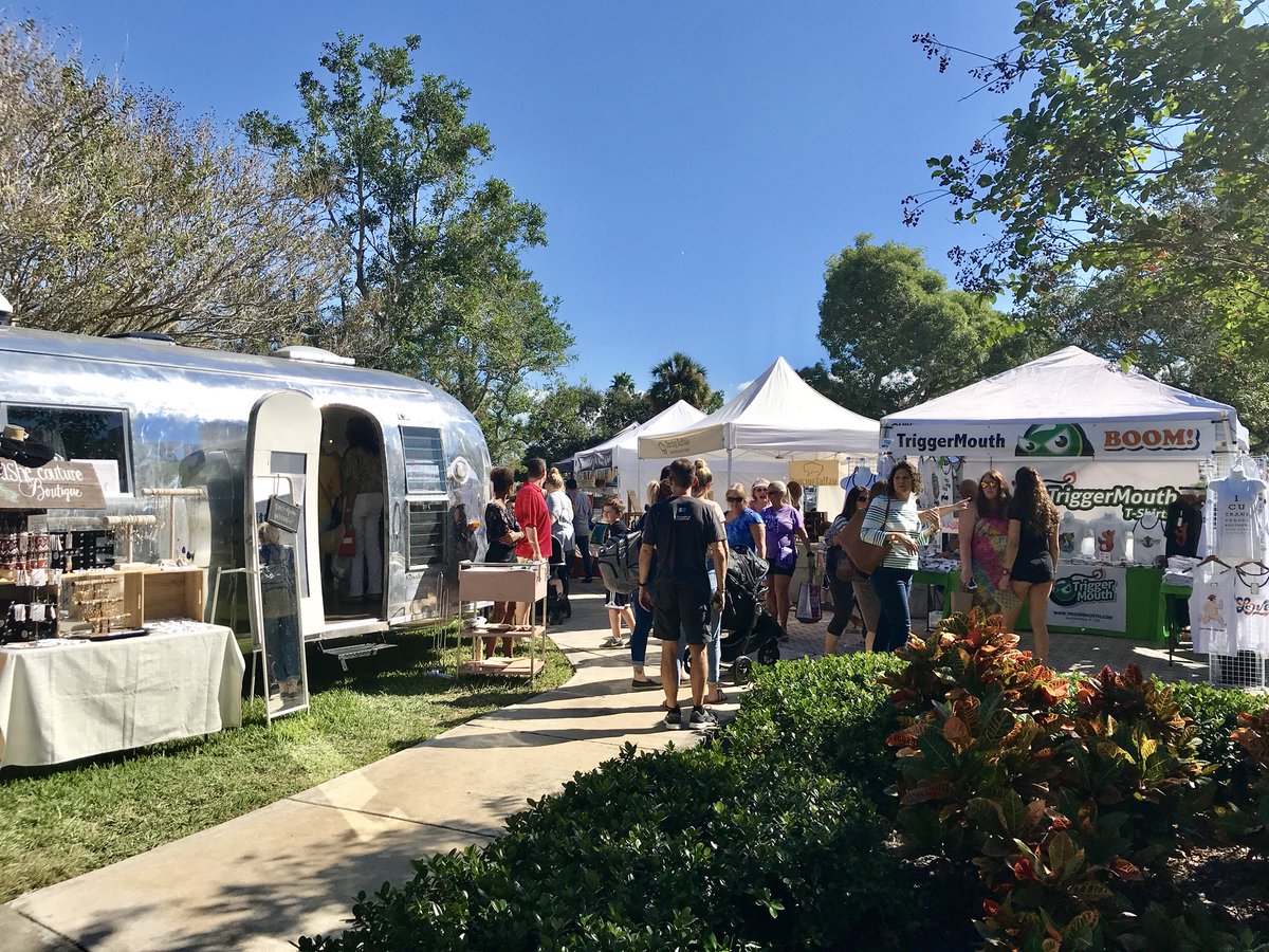 PHbotanicalINC's tweet image. And the show begins...Farmers markets. Check us out next month for are new locations. #checkingitout #farmersmarket #stpetersburg #greatvibes #organicskincare #organicbeauty #essentialoils #phbotanical