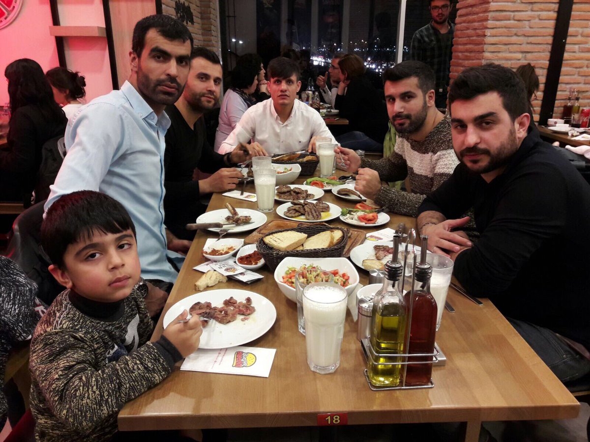 Akşam yemeğimiz de böyle oldu teşekkür ederim arkadaşlar🍗✌️