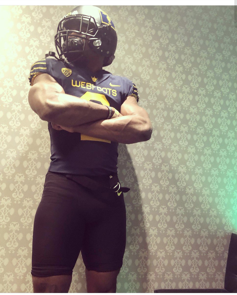 fulton91's tweet photo. Great Visit @coach_pimp great staff coach @CoachTaggart @thecityneedsme Enjoyed the visit #YOUNGSILVERBACK #BIGTIME #MONSTER #TEAMPIRTLE #BLESSED #HUMBLE #PROUDDADAndMom https://t.co/KlZObcG8Dw