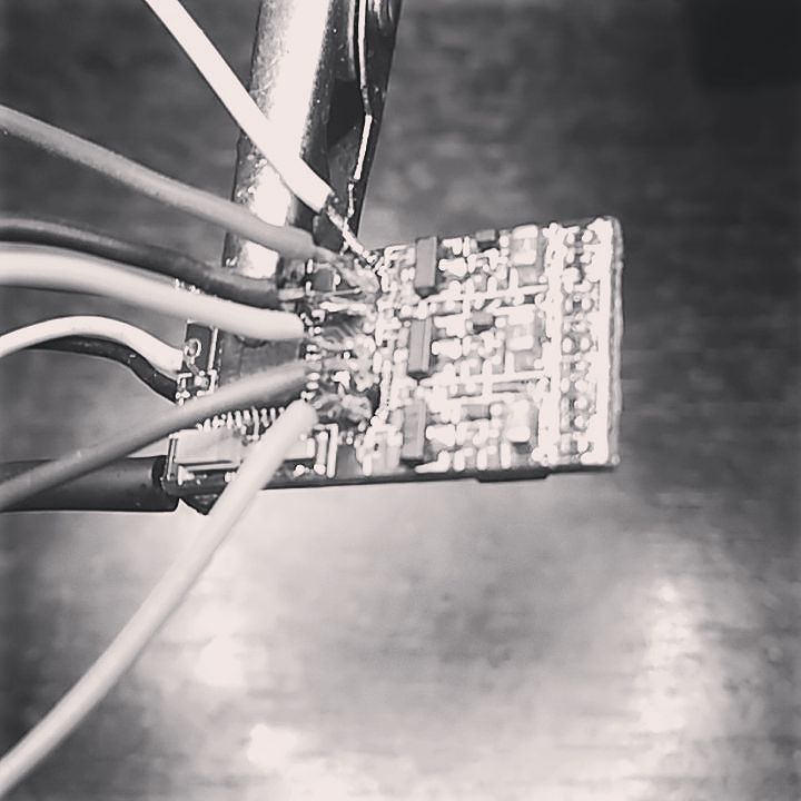 Owl_FPV's tweet photo. return to the past. changing the bootloader of a sn20A to BlHeli. Hahaha. #fixit #drones #fpvmania #fpv #dronesdecarreras https://t.co/JcgyJyWsz2 https://t.co/hKl8uEiB7M