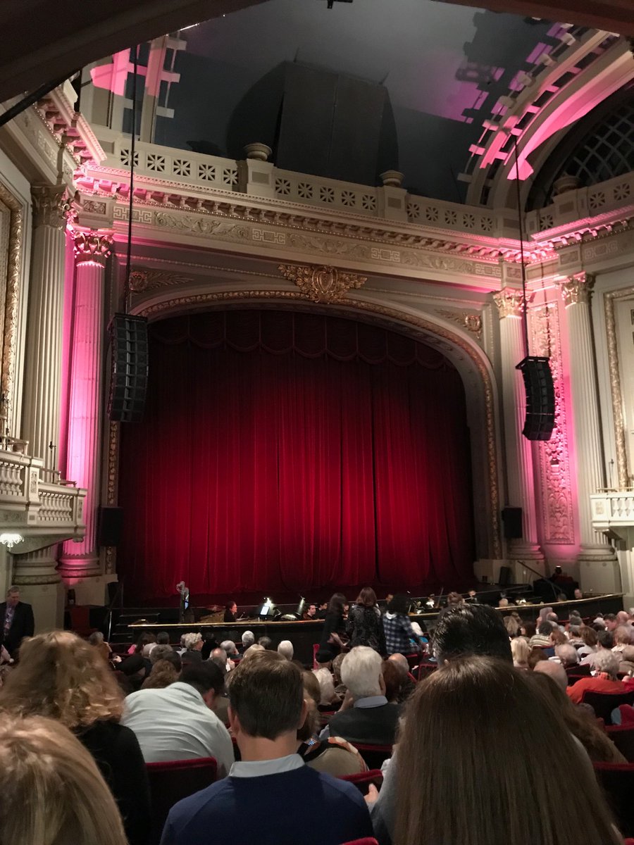 debbiewfleck's tweet photo. #hunchbackofnotredame at the #majestic in #dallas by #lyricstage https://t.co/31R1WD4dD3
