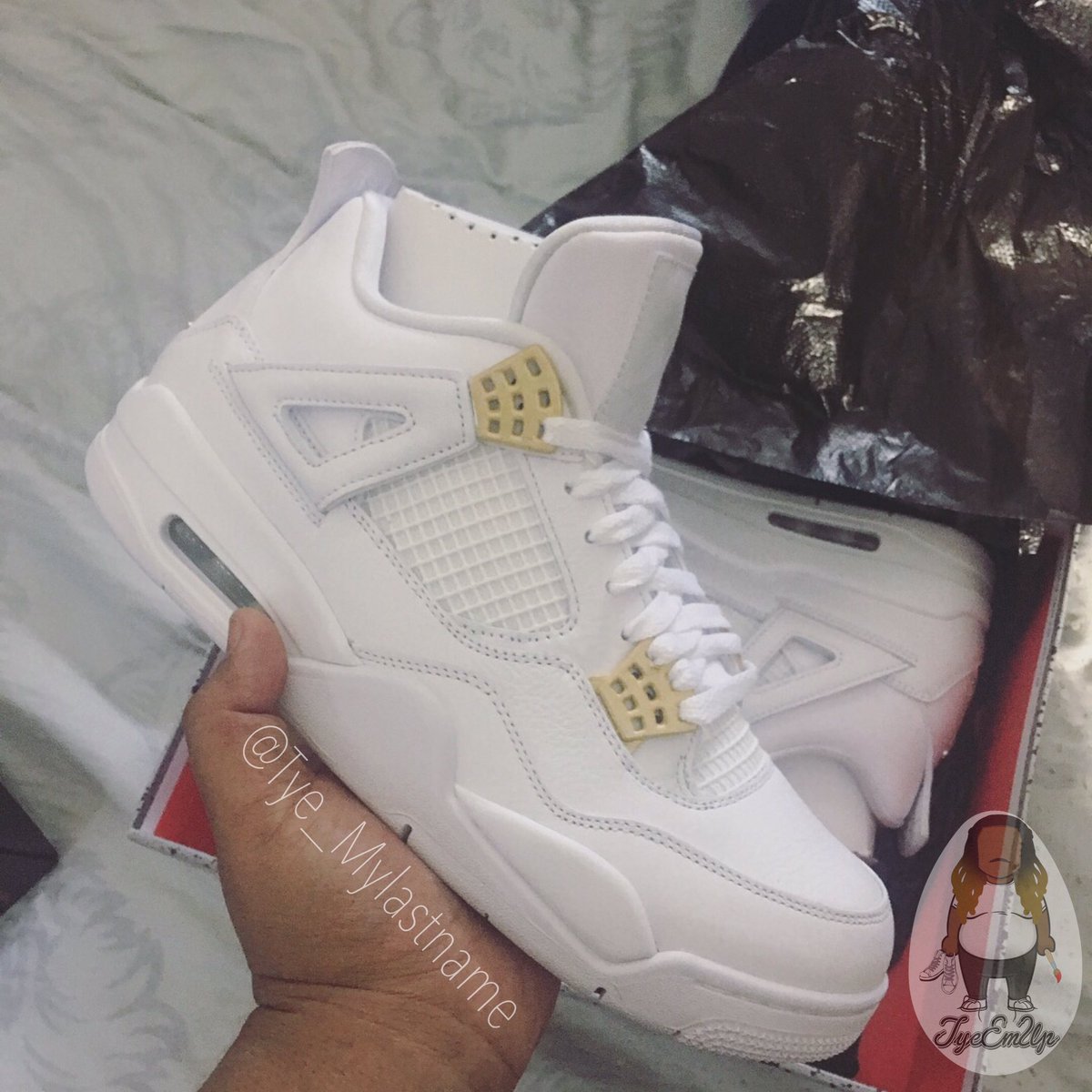 Tye_MyLastName's tweet photo. Belair 4s #Belair #PureMoney4s #NewMoney4s #Cocaine #Jordan #TyeEmUp https://t.co/XMQwlAFeVR