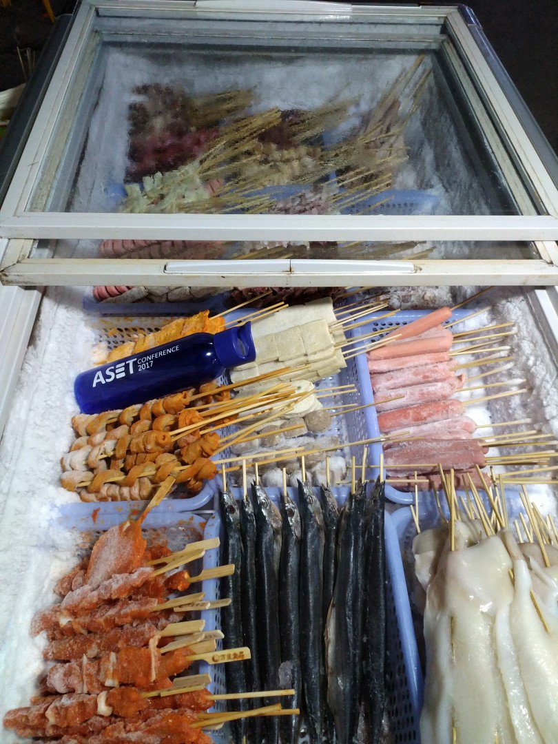 jamiebettles's tweet photo. #ASET17 #Zhuhai #StreetBBQ #WeirdFood #InternChina https://t.co/9Cq6eUk60X