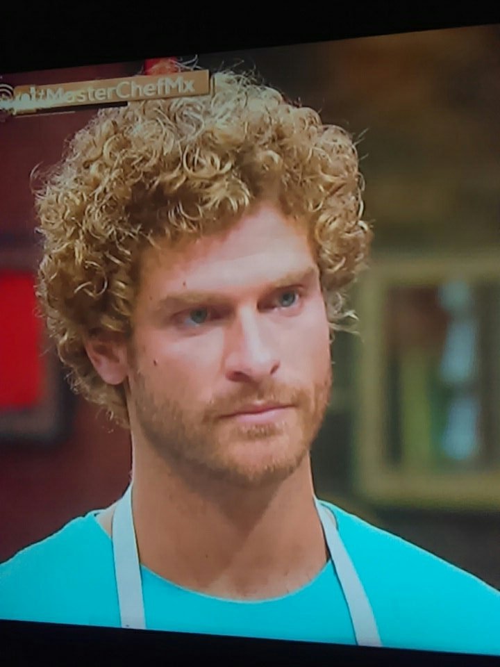 TuRinconGay's tweet photo. #IdeaMillonaria para ganar el reto de hoy en #MasterChefMx que @Pablo__ChefMx ponga su #chiluda en un plato #RetoGanado https://t.co/yIuIZSz9Ku
