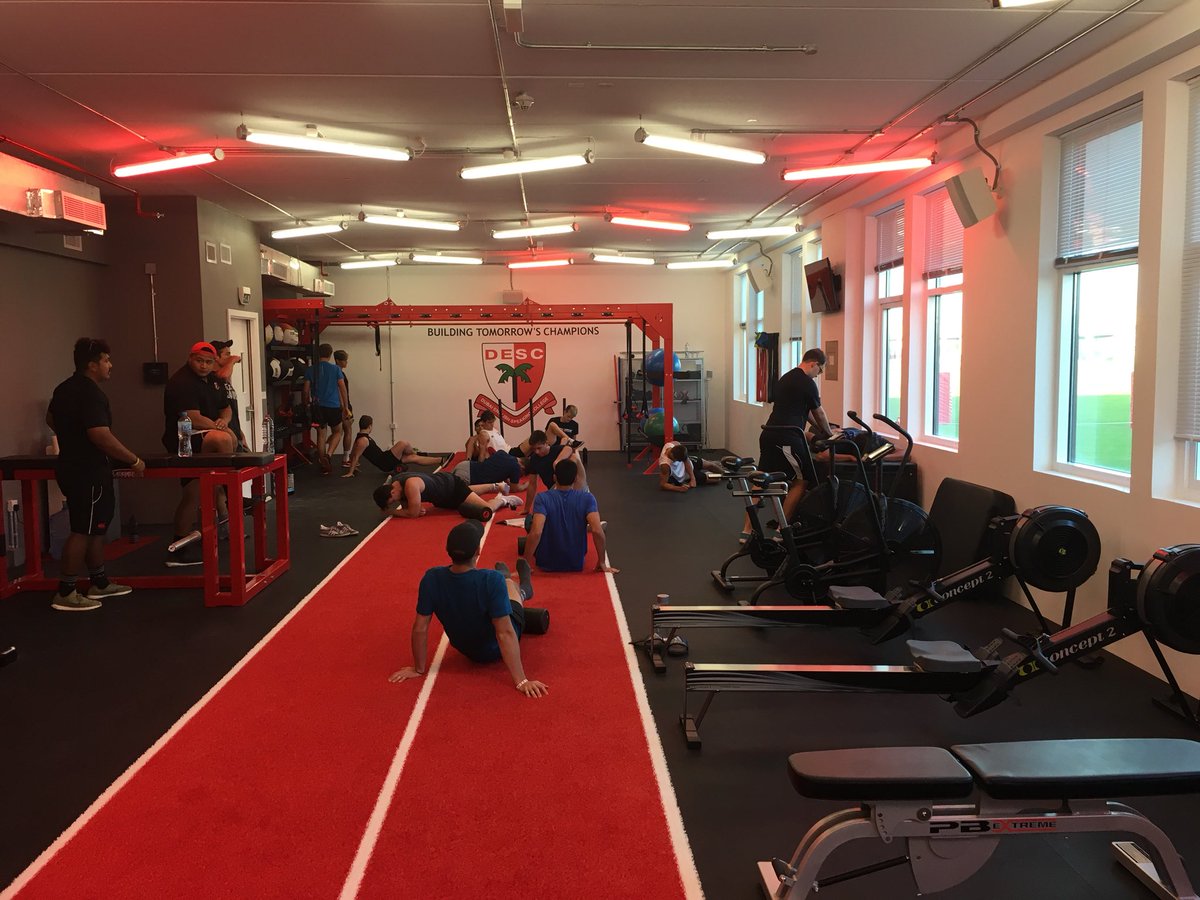 DESCpe's tweet photo. Rehab and revision for the senior 7s squad this morning...#modernrugby player https://t.co/SDZDL0QIJB