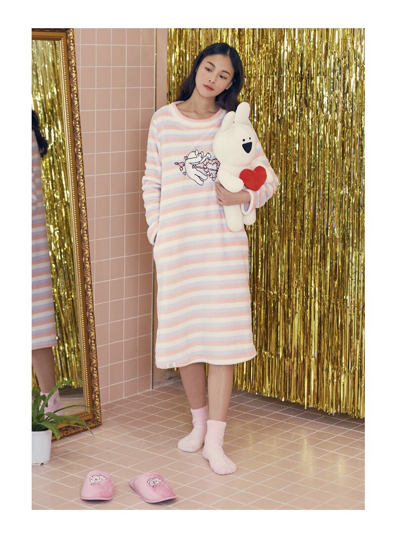 boxboxss's tweet photo. จัดให้ตามคำเรียกร้อง กับกระต่ายตัวนี้ น่ารักทุกแบบ 😝
Roem X Extremely Rabbit🐰Sleeping Dress (mix)
• 1,750฿ รวมส่ง📦
• ไซส์ 90/95
#extremelyrabbit #sleepingdress https://t.co/rrB7H9cWUb