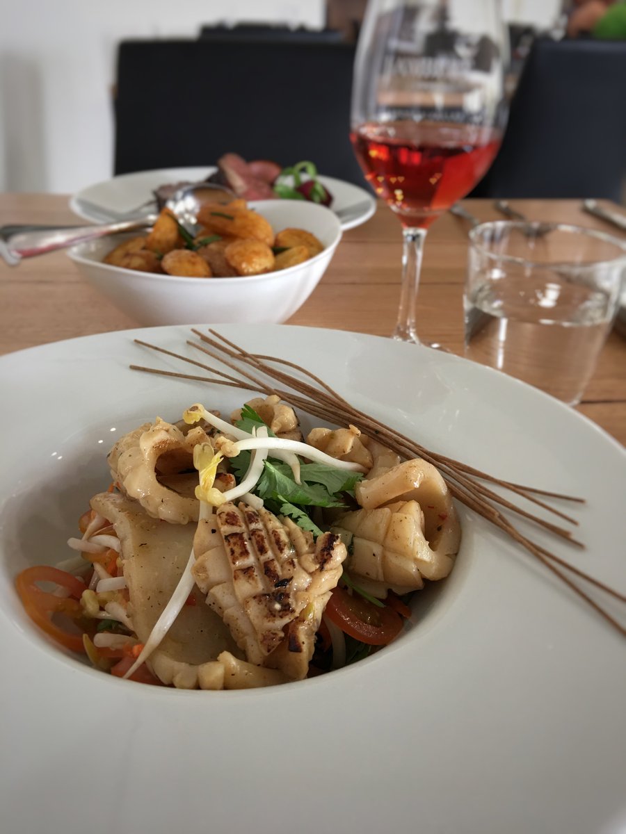 Lambert Estate Wines tweet media