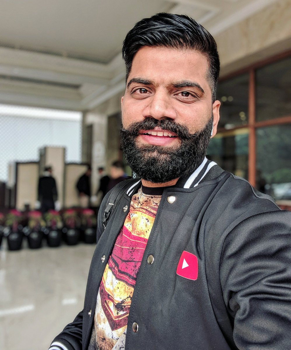 TechnicalGuruji's tweet image. Bhai Pixel 2 ke camera mein kamaal kiya hai Google ne..Portrait mode jaadu kar deta hai..Moonlight Sunlight selfie expert sab fail hai...
