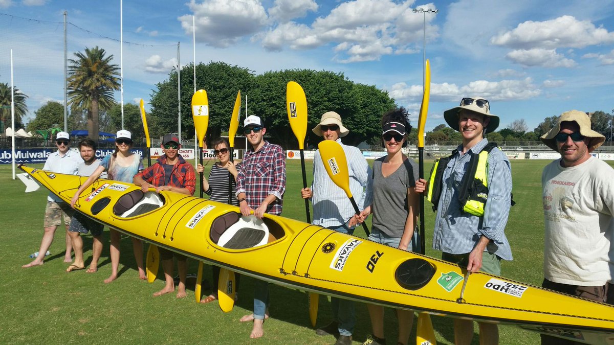 MD_Basin_Auth's tweet image. Today is the start of the #MassiveMurrayPaddle, with hundreds of entrants hitting the water to support charities and local community programs. Team MDBA is taking up the challenge, paddling 404km to raise money for the Black Dog Institute.