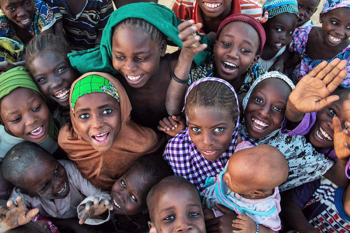 UNICEF_FR's tweet image. Nos enfants,👧👶 👦  notre avenir. Le 20 novembre, pour #JourneeMondialeDelEnfance, les enfants prennent les commandes &amp;amp; font entendre leur voix à travers le 🌎. @UNICEFChad uni.cf/worldchildrens…