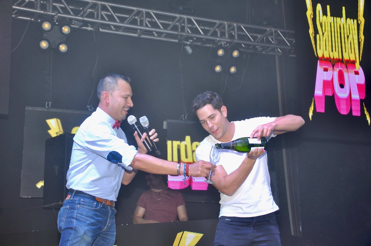 revistaboysmx's tweet photo. @christiancha en el #DoceAniversario de @HibridoNightC
Un #SaturdayPop de celebración total. Hibrido a full y hoy la fiesta continúa. https://t.co/hXgLMFGqWh