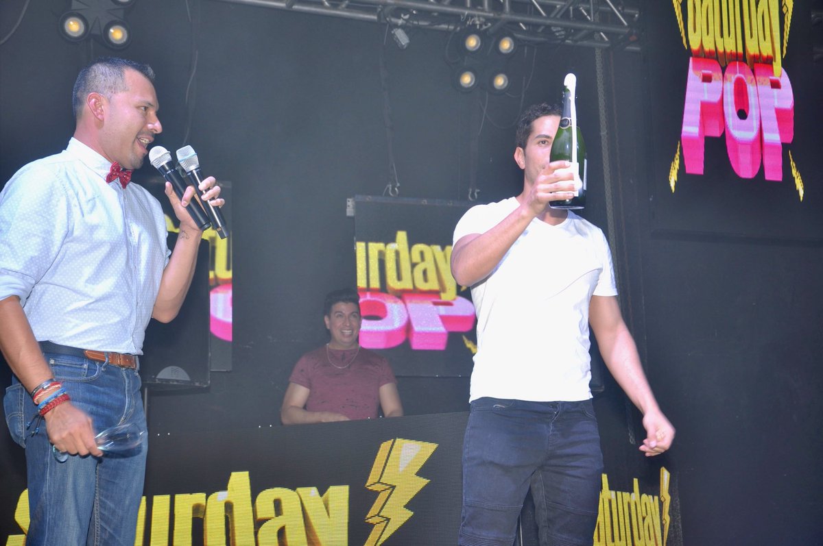 revistaboysmx's tweet photo. @christiancha en el #DoceAniversario de @HibridoNightC
Un #SaturdayPop de celebración total. Hibrido a full y hoy la fiesta continúa. https://t.co/hXgLMFGqWh