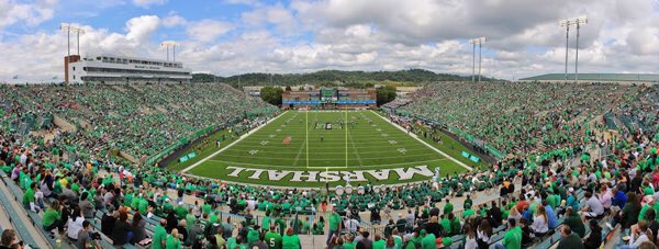 _thekerrymartin's tweet photo. Blessed to say I've received my 3rd Division 1 offer from Marshall University! #304core #GoHerd🐂💚 https://t.co/Ewwd4gx969