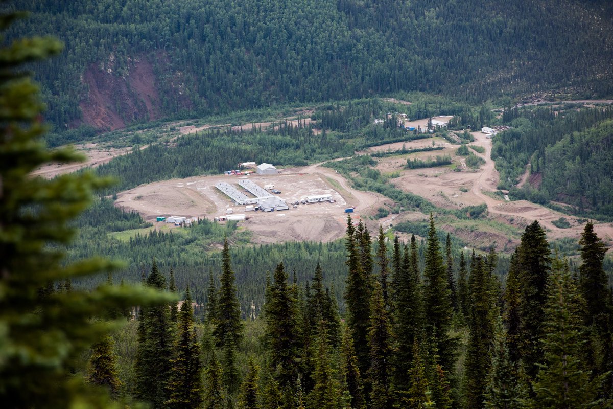 ArchbouldPhoto's tweet photo. Victoria Gold’s CEO John McConnell gives a review of this summer at the Eagle Project, now at #Geoscience17 . #investyukon #yukonminingalliance #YukonWIM #nikoncanada #nndfn #mayoyukon https://t.co/OU5RG3eCkI