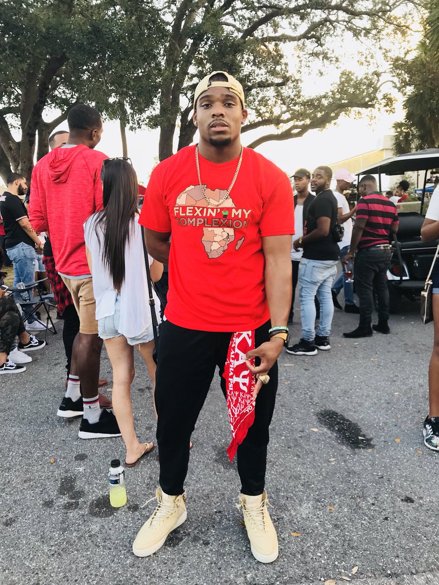 _gem1n1nupe's tweet image. Ain’t it a blessing, finally out that Neo status after all that happened, Spr. 13 to Fall 17 #YoungOldHead #FloridaNupe #OmicronDelta #MadeMenOnly