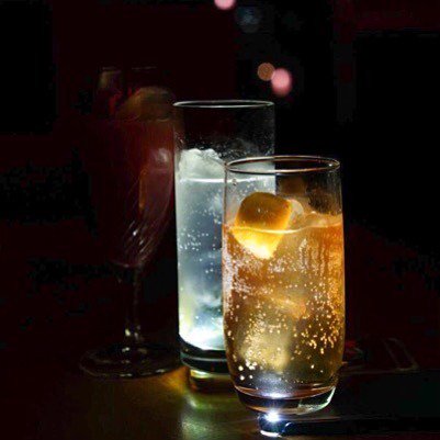 revoir_dima's tweet photo. #夜 #バー #カクテル #お酒 #お酒好きな人と繋がりたい #アルコール #大須 #名古屋 #隠れ家 #隠れ家bar #オシャレ #iPhone #iphonelight 
#bar #instabar #cocktail #cocktailbar #foodstagram #jin #jintonick https://t.co/vHGamgodhS https://t.co/qa0gzFNizF