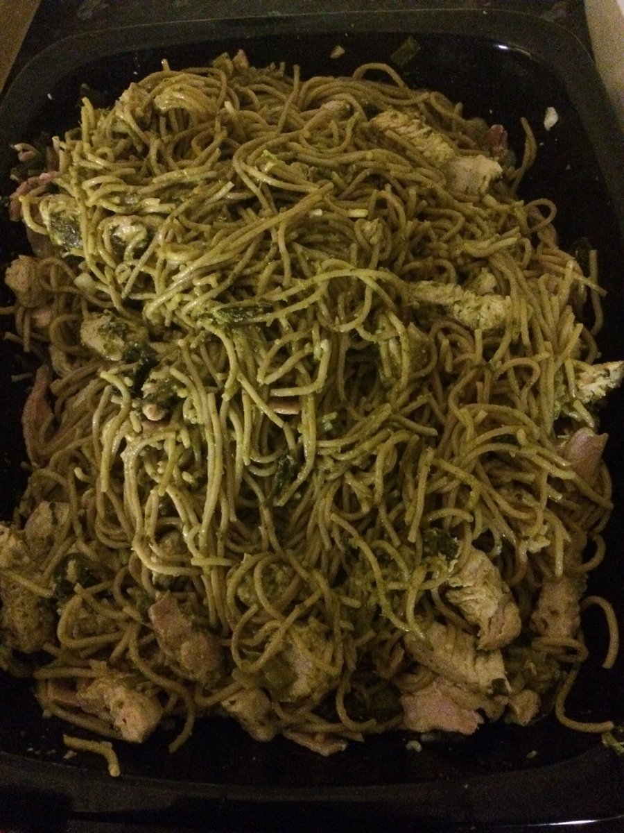 MilnesJonathan's tweet image. Turkey and bacon spaghetti with spinach and pesto