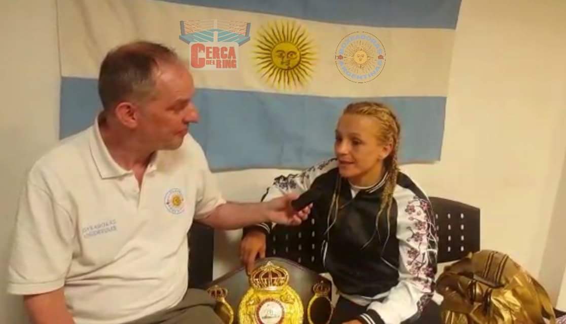 cercadelring's tweet photo. BOPP CERRÓ EL AÑO CON UNA NUEVA VICTORIA ANTE SU GENTE EN EL GATICA
@rudolf_5h
Lo que fue la victoria de @latutibopp por KOT7 ante la venezolana #DeboraRengifo el viernes en el Estadio José María Gatica #CDREnElGatica #CDREnTodosLados #CercaDelRing
👇👇👇
https://t.co/dH09RZjW3h https://t.co/2ydQcEGXr5