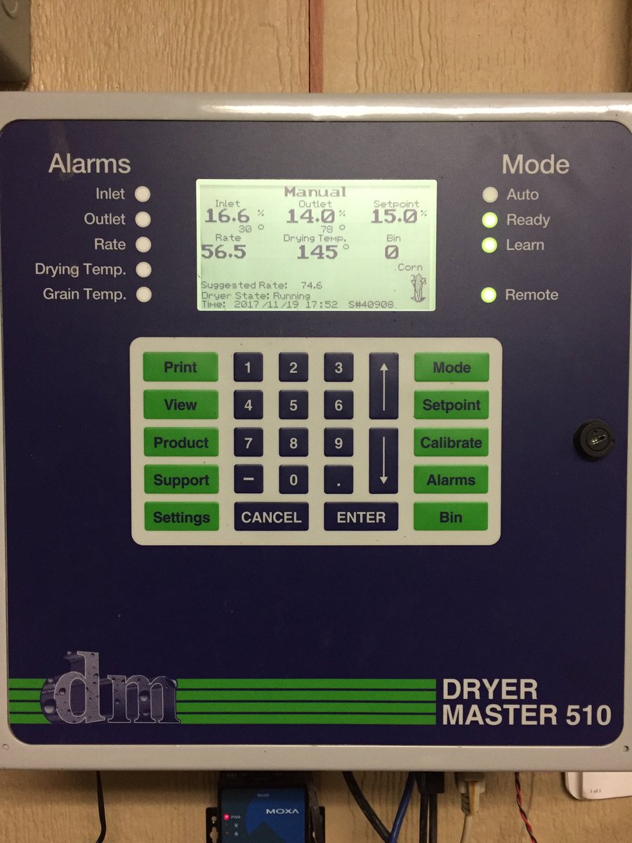 ChetEdinger's tweet photo. The end of #corn drying season is here. The last 200 acres is dry enough to go on top of bin & have natural air get it ready to market. #Finally #longpull https://t.co/Ko5wxCRodc
