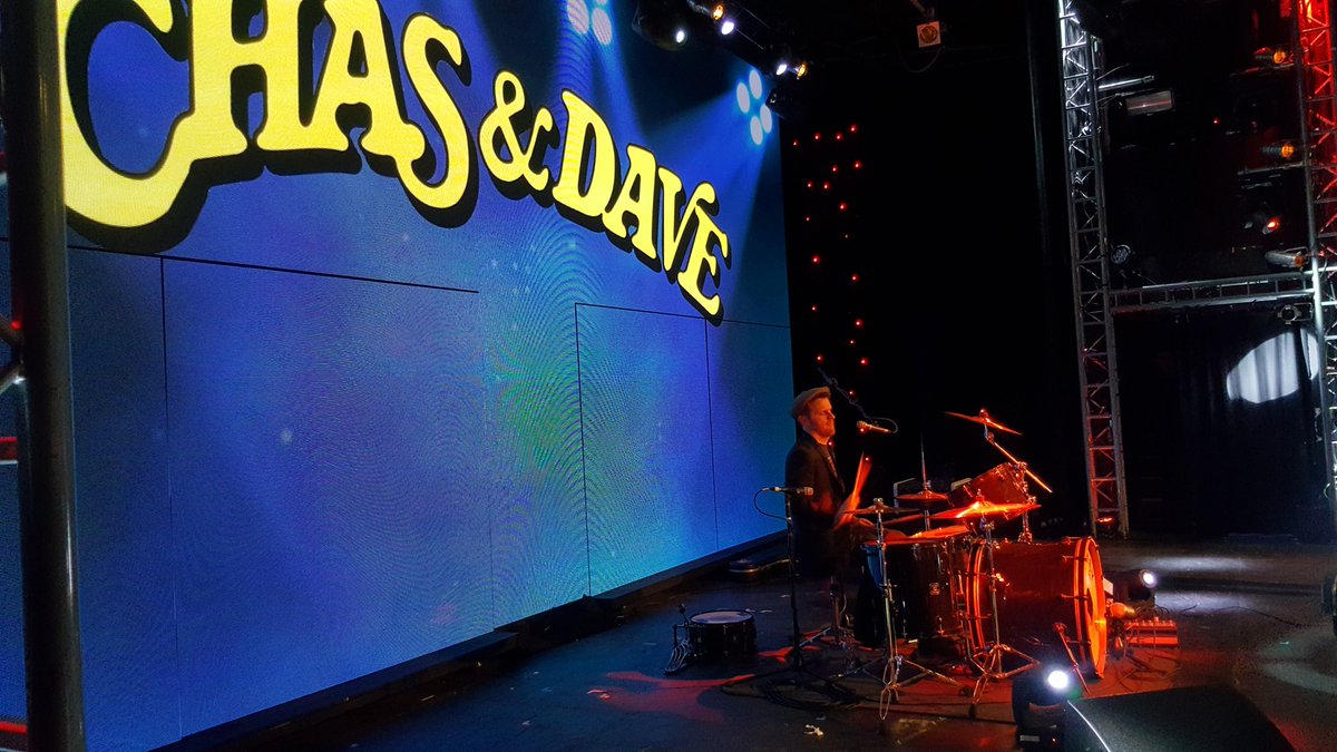 buzman007's tweet photo. #Chas and Dave well guess what I found a snap of the boys great night full of just old sing alongs for some reason guests were leaving snacks for the boys  why ? https://t.co/gEjbzPcccE