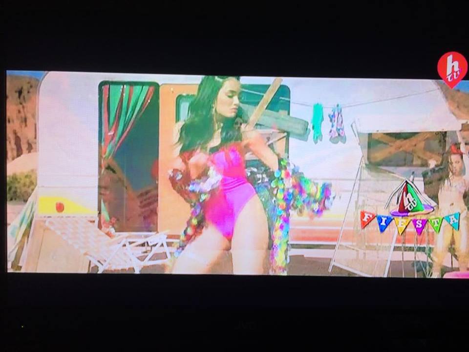 forofms's tweet photo. Arrasa "#UnaNa" de @laliespos en la TV Venezolana. Sigue rotando en todos los programas de @HTVMusica . #HTVFiesta #LaliEsposito #Lali #Lalitas https://t.co/yIoxPGUOdc