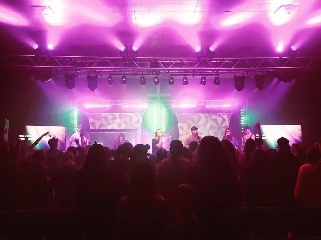 BayHopeStudents's tweet photo. HOLY. GROUND.// This past weekend was a special time for our students. We gathered at Camp Warren Willis to worship Jesus. So many lives changed by Jesus this past weekend. Praying that our students experienced revival and renewal. https://t.co/aqMIYbpRfJ https://t.co/jzUcOnf3Q5