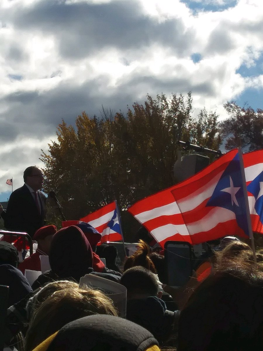 Eric_LeCompte's tweet photo. At #UnityMarchforPR: debt relief, new more resilient power grid and equal treatment for health and child tax benefits https://t.co/icMpfcw5MJ
