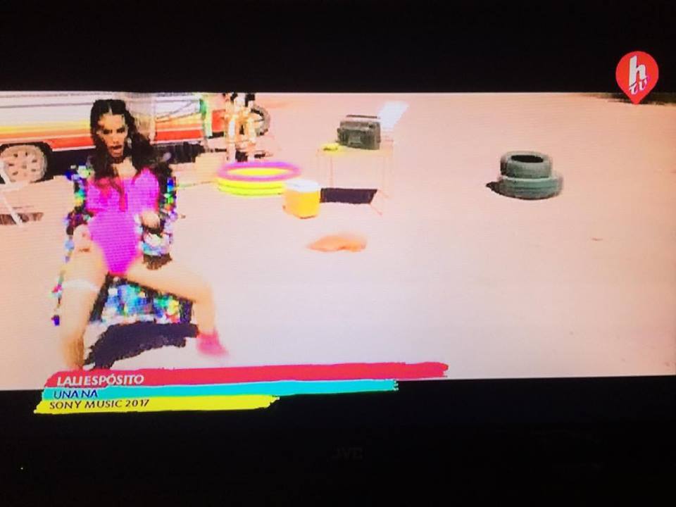 forofms's tweet photo. Arrasa "#UnaNa" de @laliespos en la TV Venezolana. Sigue rotando en todos los programas de @HTVMusica . #HTVFiesta #LaliEsposito #Lali #Lalitas https://t.co/yIoxPGUOdc