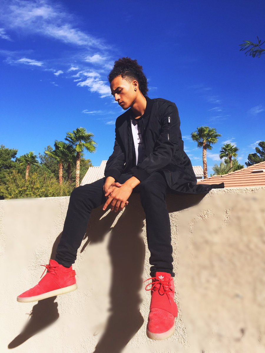 TheCarterCLLCTV's tweet photo. @BraxtonBCarter 🌍🔴🔥 https://t.co/WIqeSBL8KV