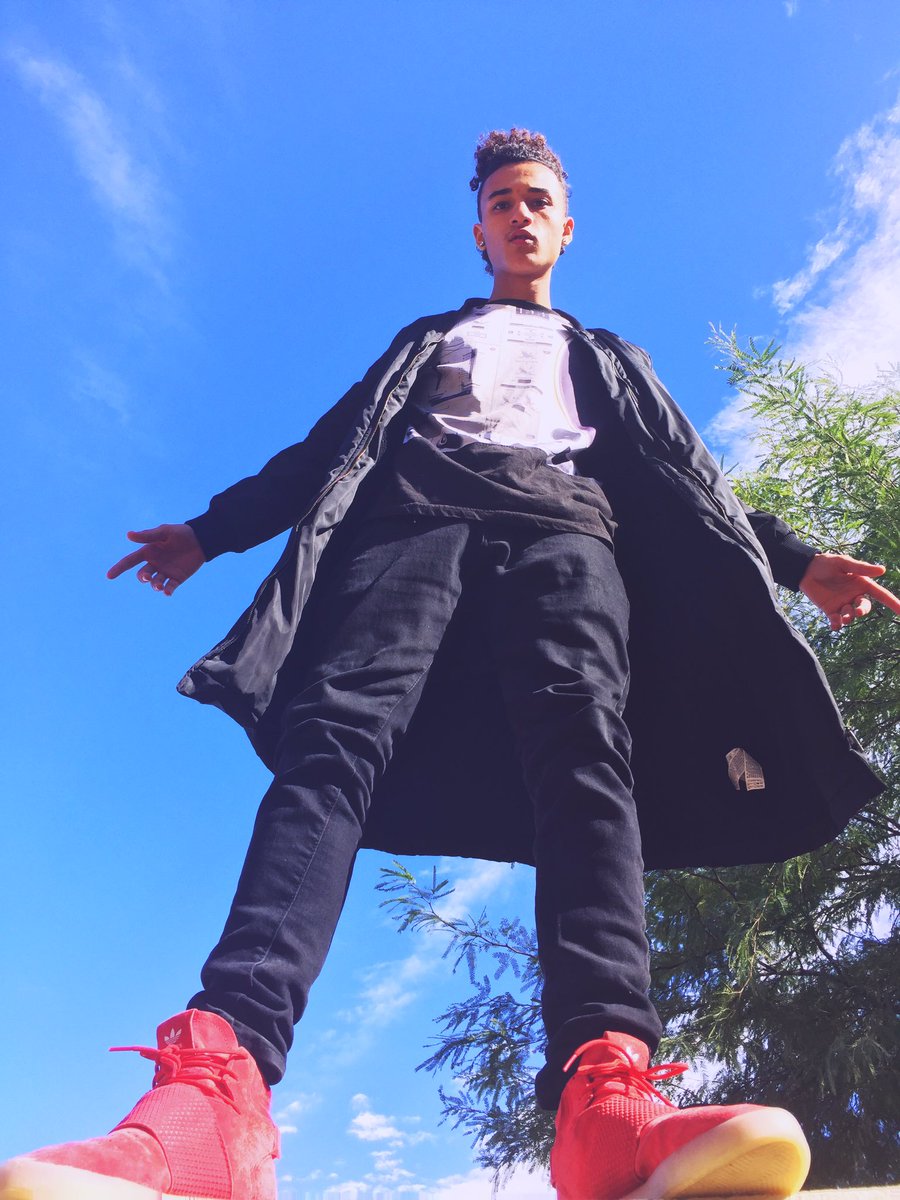 TheCarterCLLCTV's tweet photo. @BraxtonBCarter 🌍🔴🔥 https://t.co/WIqeSBL8KV