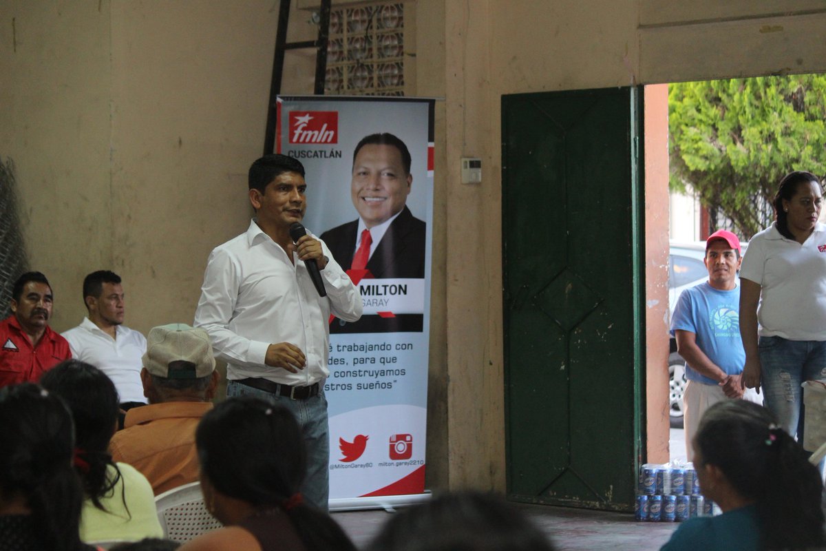 fm_1932's tweet photo. Nuestro diputado @MiltonGaray80 acompañando al futuro Alcalde de Candelaria  Efrain Gonzales @FMLN_Cuscatlan @FMLNoficial @FMLNCojute @ColectivoFmln @FMLNDeptalSS @DiarioCoLatino https://t.co/tq2bv3Q6q5
