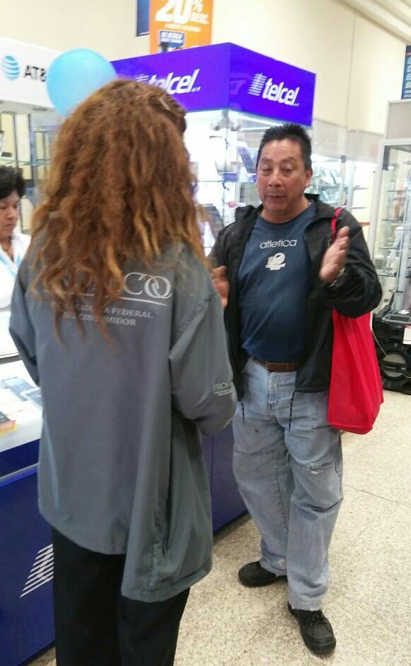cponcebeltran's tweet photo. Continúan brigadas de atención en el tercer día de la campaña #elbuenfin2017
Equipo de #SubTelecom @Profeco vigila el respeto y cumplimiento de los derechos de #consumidor https://t.co/doKGALWIU4
