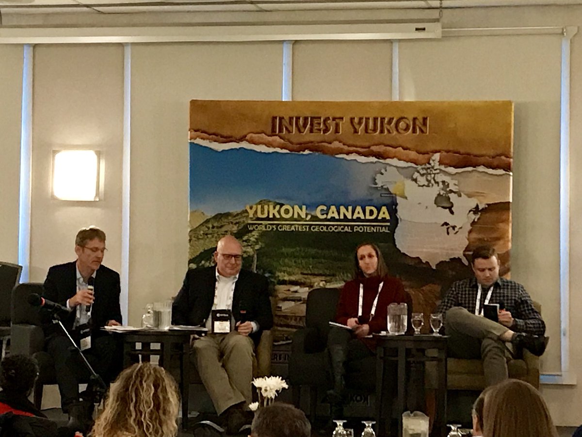 InvestYukon's tweet photo. Investing Today: What’s Changing & What’s Trending - Keynote Panel is wrapping up a busy day sharing their perspectives on commodities and companies #InvestYTForum at #Geoscience17 @michaelmccrae Byron King @miningmavengwen @matthewkeevil @northernminer https://t.co/hfSM1Mbju4